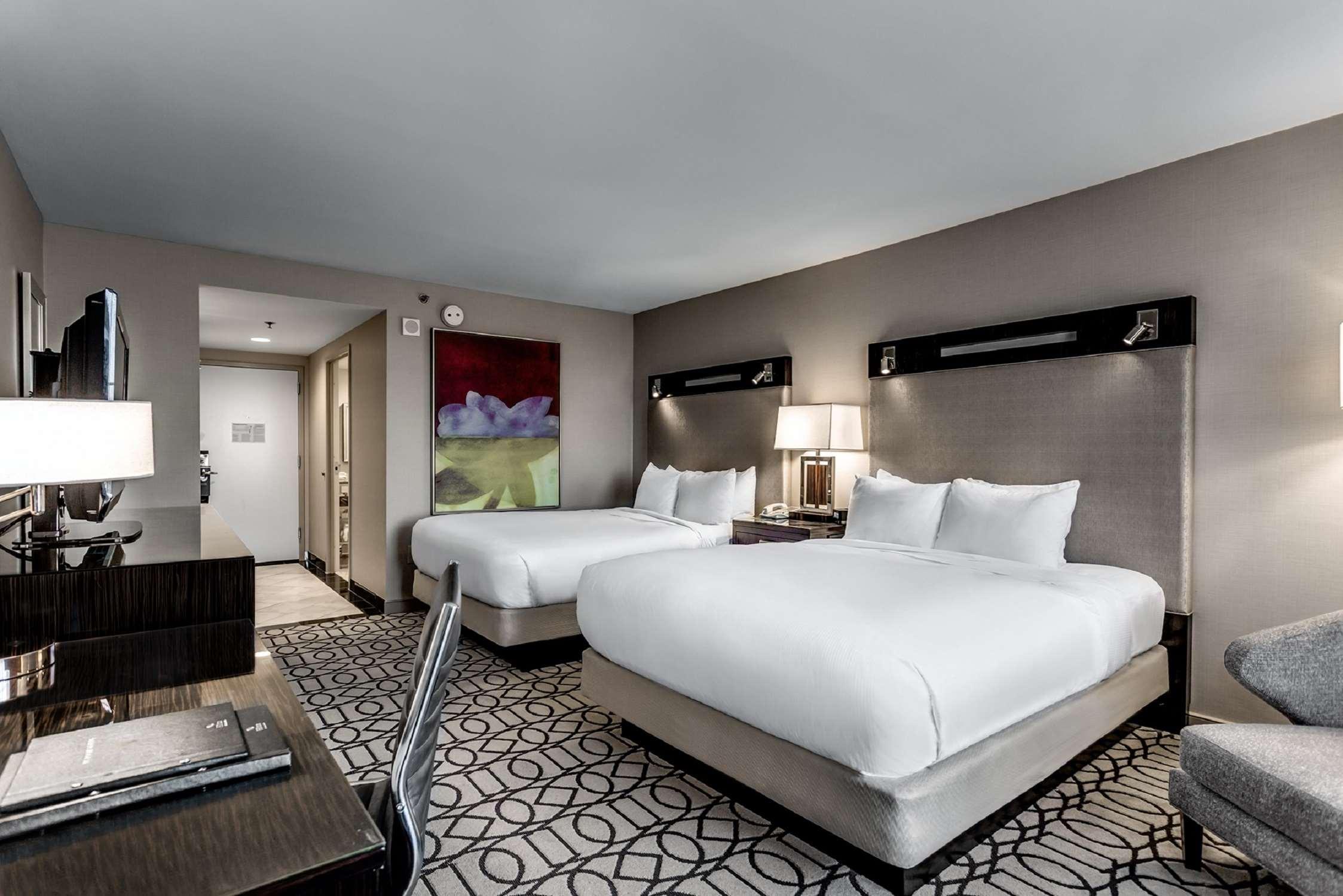 Hilton Columbus At Easton Hotel Exterior photo
