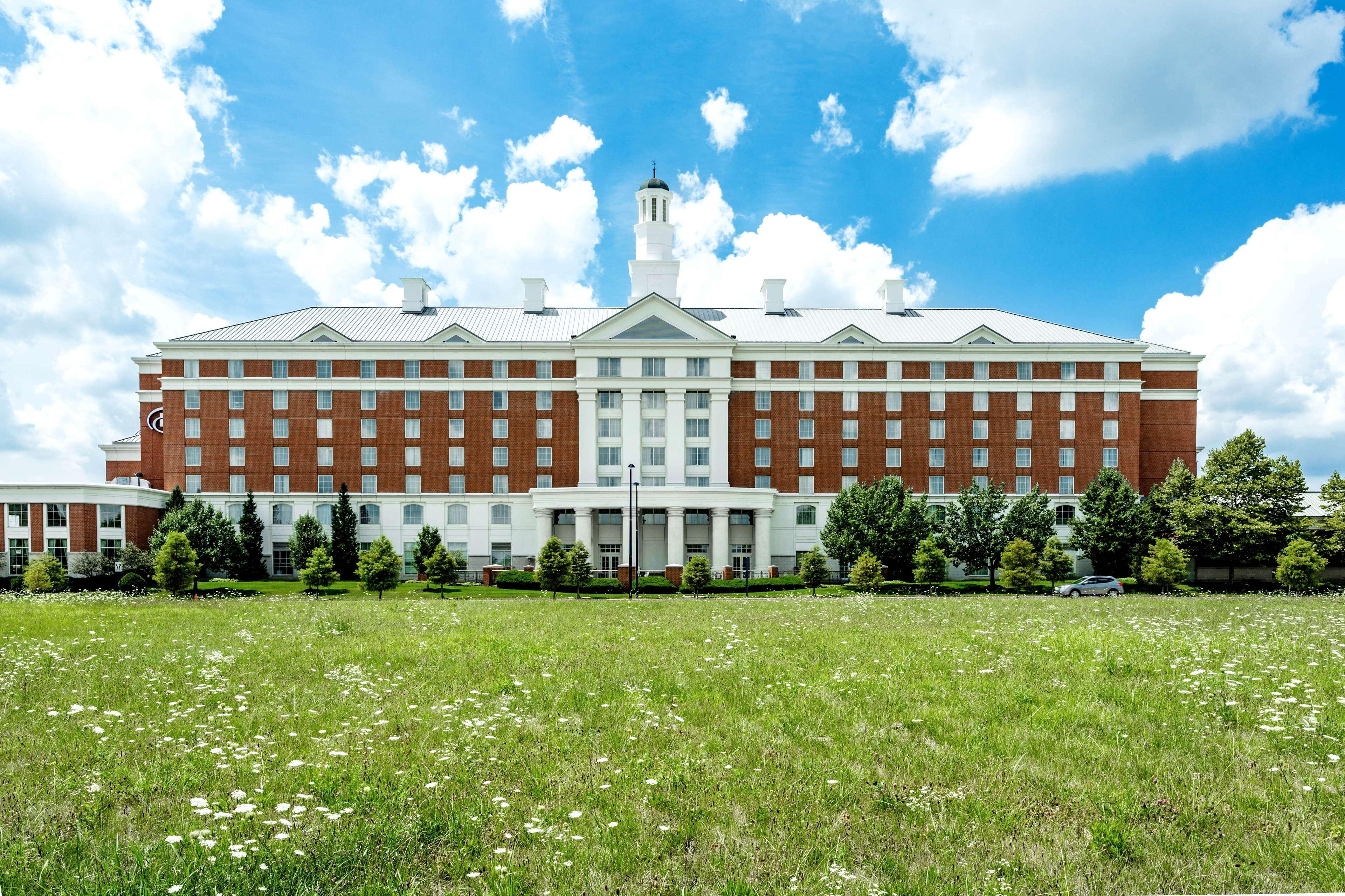 Hilton Columbus At Easton Hotel Exterior photo