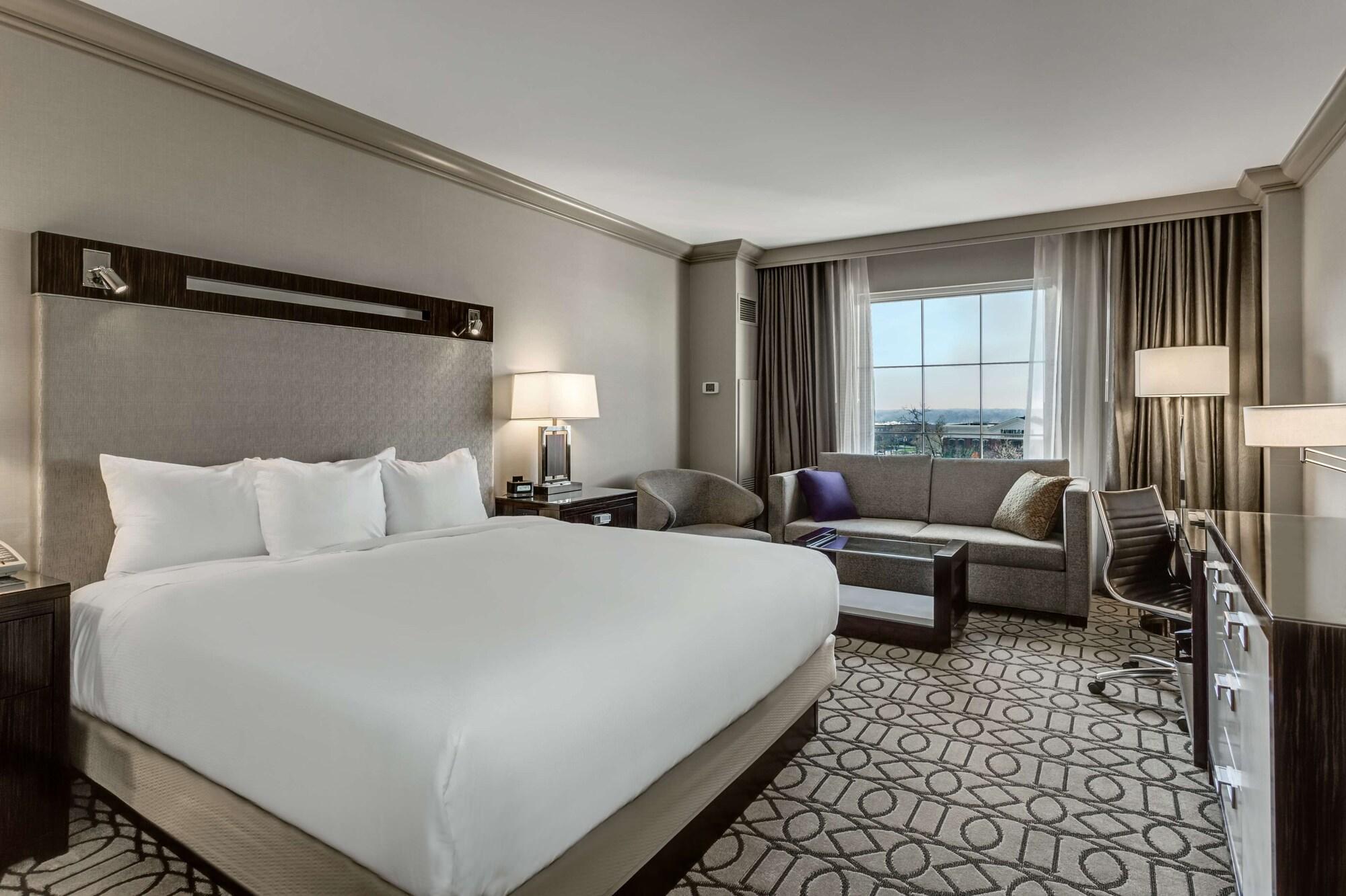 Hilton Columbus At Easton Hotel Exterior photo
