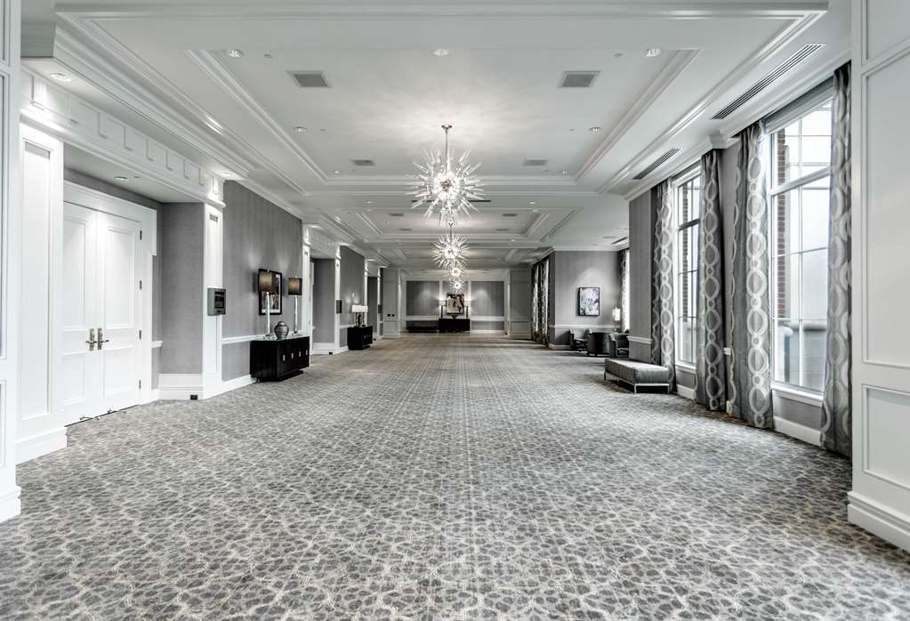 Hilton Columbus At Easton Hotel Interior photo